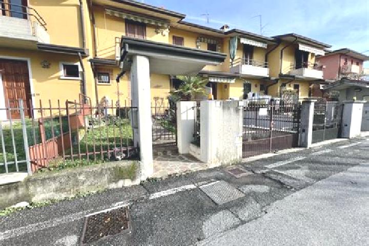 Penelope, 23 — Escort in Castelcovati, Italy