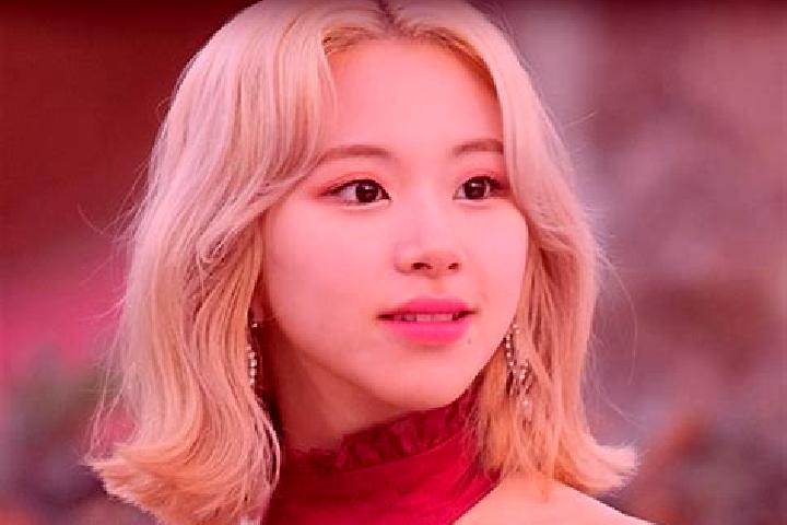 Penelope, 23 — Escort in Chaeryong-up, North Korea
