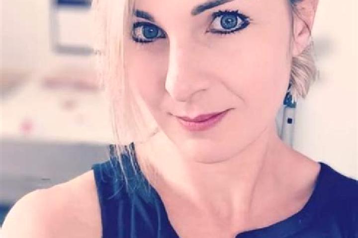 Penelope, 23 — Escort in Creon, France