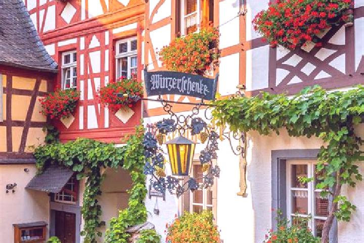 Penelope, 23 — Escort in Koedderitzsch, Germany