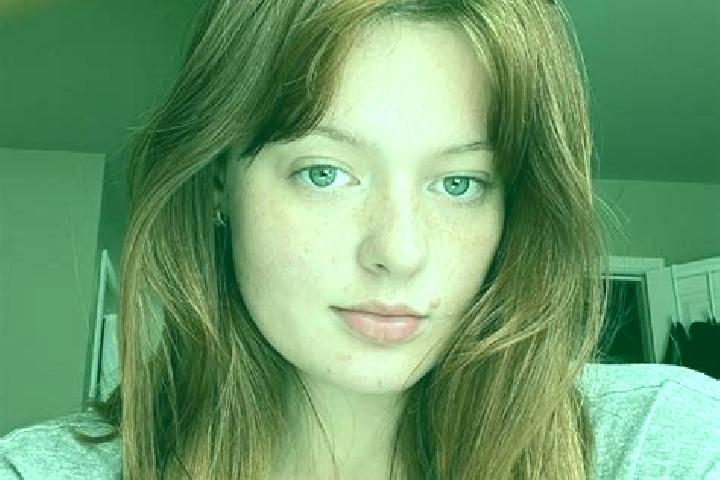 Penelope, 24, a auburn amber-eyed ebony companion based in Boissy-sous-Saint-Yon. Offering CIM, GFE, Dinner Date, Travel Companion, Couples. Available for in...