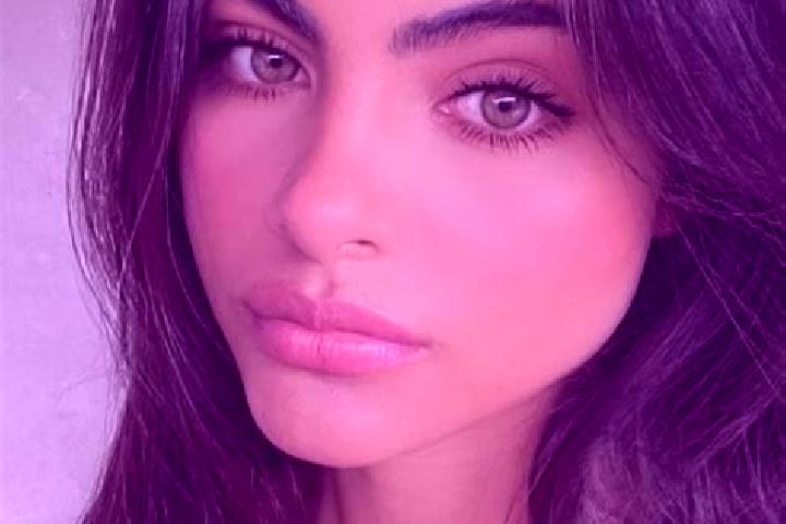 Penelope, 24, a brunette brown-eyed middle eastern companion based in Piteasca. Offering A-Level, Domination, Tantra. Available for incall and outcall, day a...