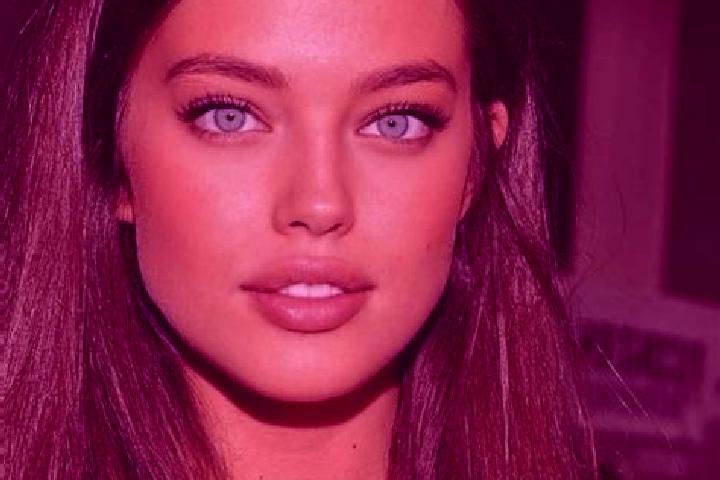 Penelope, 24, a chestnut green-eyed caucasian companion based in Arenas. Offering Striptease, Prostate Massage, Massage, CIM. Available for incall and outcal...