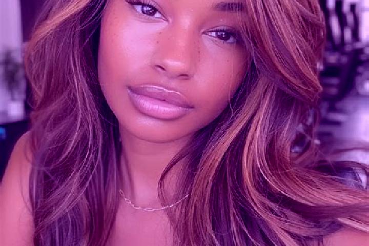 Penelope, 24, a dark blonde hazel-eyed mixed companion based in Bienvenida. Offering 69, Domination, Dinner Date. Available for incall and outcall, day and e...