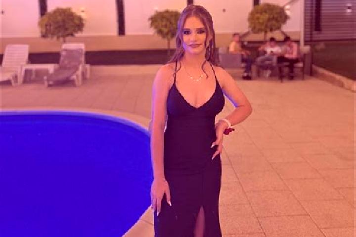 Penelope, 24 — Escort in Capreni, Romania