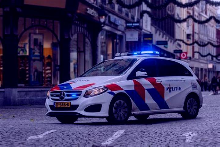 Penelope, 24 — Escort in Limmel, Netherlands