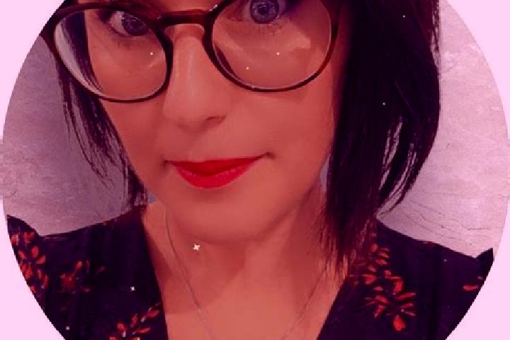 Penelope, 24 — Escort in Petiville, France