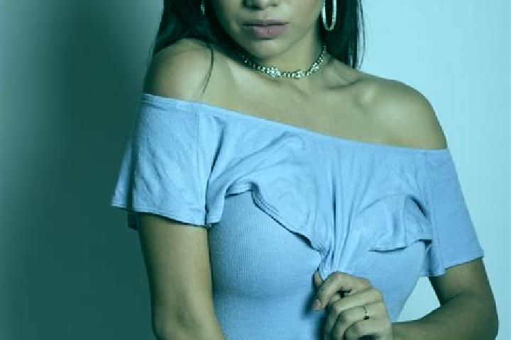 Penelope, 25, a red brown-eyed latina companion based in Kula Norinska. Offering BDSM, Fetish, Striptease, Tantra, Dinner Date. Available for incall and outc...