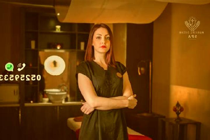 Penelope, 25, a red dark-eyed indian companion based in Al Azraq ash Shamali. Offering Tantra, Erotic Massage, Overnight. Available for incall and outcall, d...