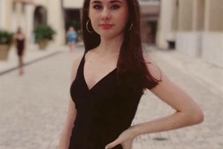 Penelope, 25 — Escort in Gretna, United States