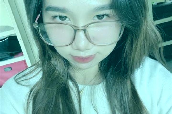 Penelope, 25 — Escort in Maoyang, China