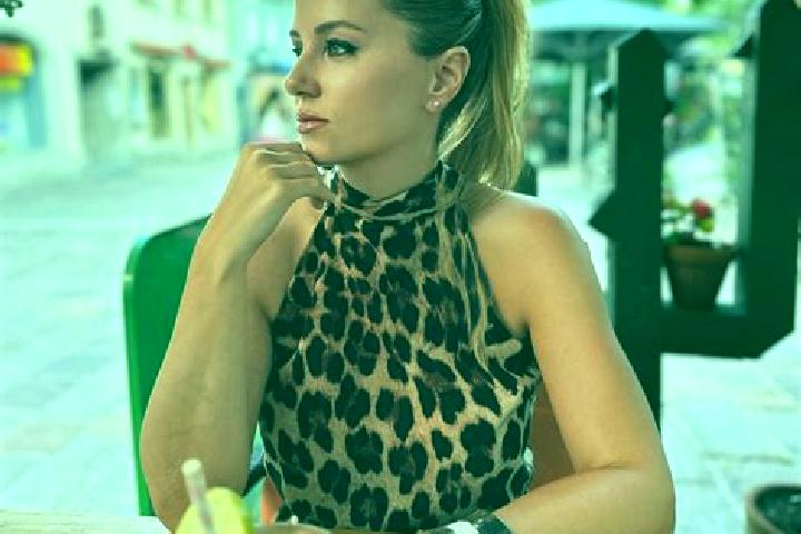 Penelope, 25 — Escort in Woerschach, Austria