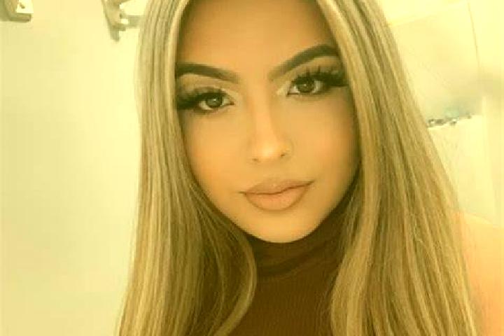 Penelope, 26, a blonde grey-eyed latina companion based in Czeremcha. Offering Massage, Overnight, Roleplay. Available for incall and outcall, day and evenin...