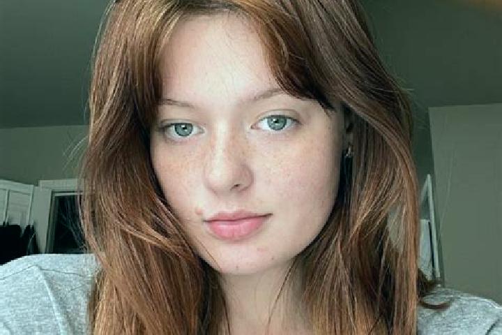 Penelope, 26, a red brown-eyed caucasian companion based in Branesti. Offering Girlfriend Experience, Couples, Deep French Kissing. Available for incall and ...