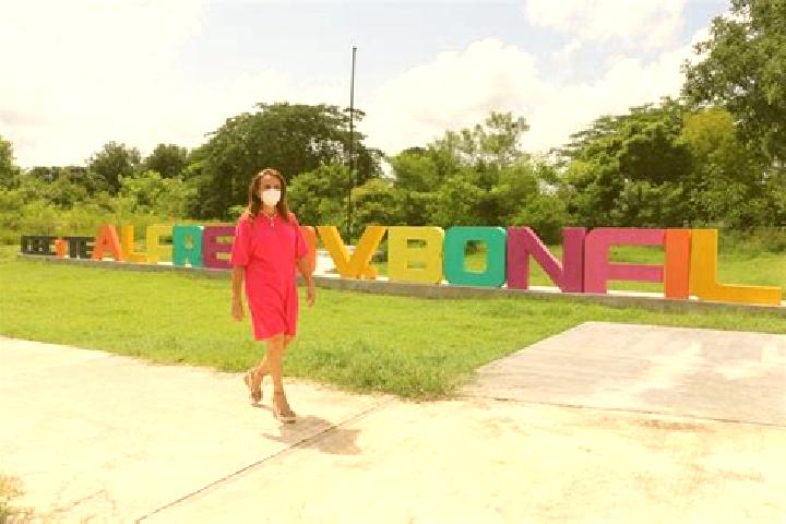 Penelope, 26 — Escort in Alfredo V. Bonfil, Mexico