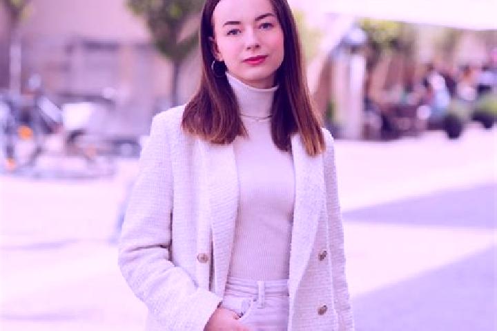 Penelope, 26 — Escort in Jakomini, Austria