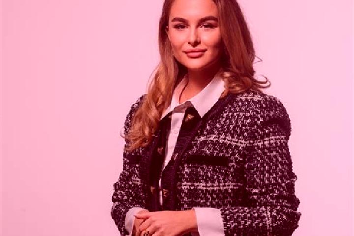 Penelope, 26 — Escort in Mocira, Romania