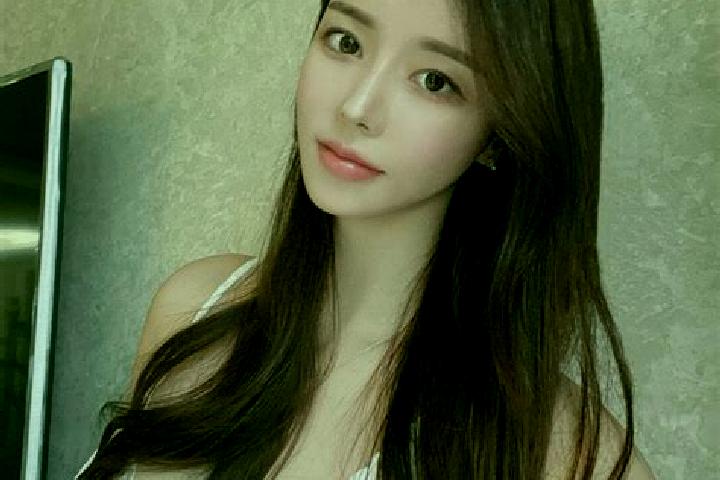 Penelope, 26 — Escort in Xiangyanglu, China