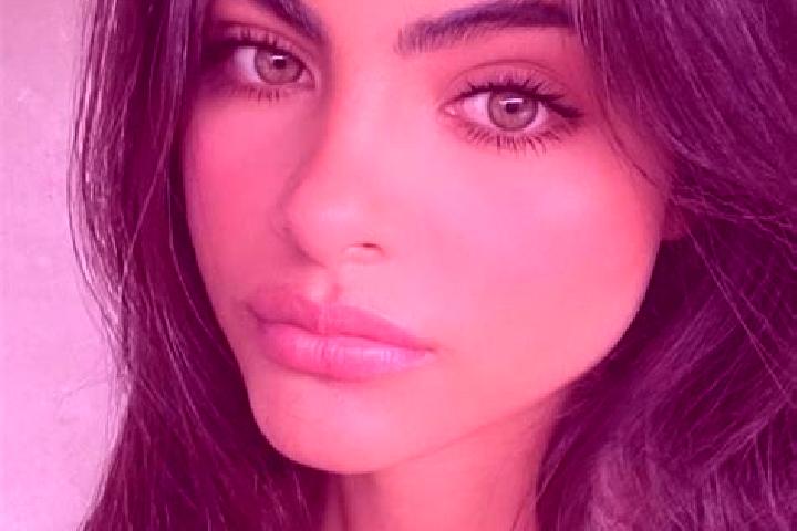 Penelope, 27, a black green-eyed middle eastern companion based in Colinton. Offering Domination, Fetish, 69, Girlfriend Experience. Available for incall and...