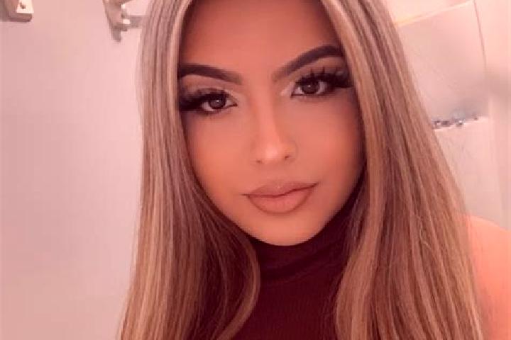 Penelope, 27, a blonde brown-eyed latina companion based in Ganmain. Offering Massage, CIM, BDSM, A-Level, Prostate Massage. Available for incall and outcall...