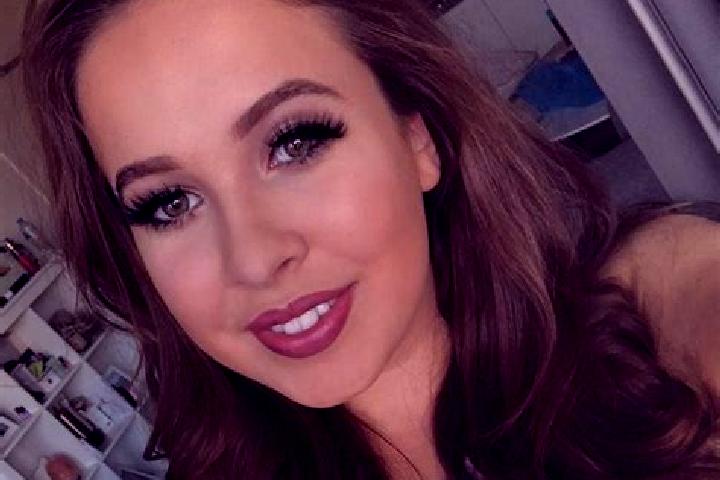 Penelope, 27, a brunette amber-eyed middle eastern companion based in Douzy. Offering Duos, Overnight, GFE, Party Girl. Available for incall and outcall, day...