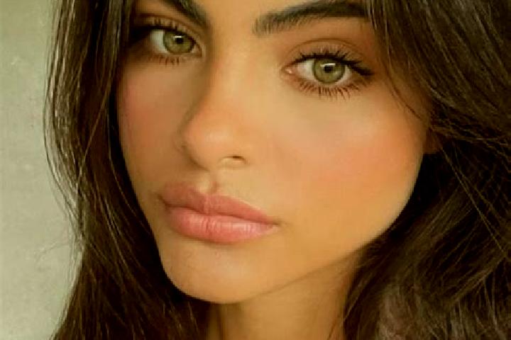 Penelope, 27, a brunette dark-eyed caribbean companion based in Mokroluh. Offering 69, Tantra, BDSM. Available for incall and outcall, day and evening dates.