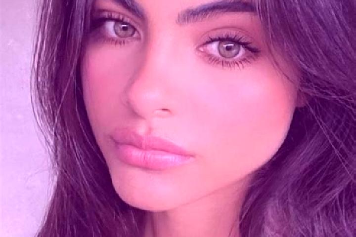 Penelope, 27, a brunette dark-eyed mixed companion based in Bonegilla. Offering Massage, Girlfriend Experience, Fetish. Available for incall and outcall, ove...