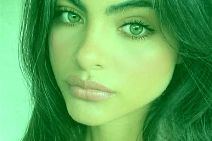 Penelope, 27, a brunette green-eyed slavic companion based in Cuya. Offering Erotic Massage, Massage, Domination. Available for incall and outcall, overnight...
