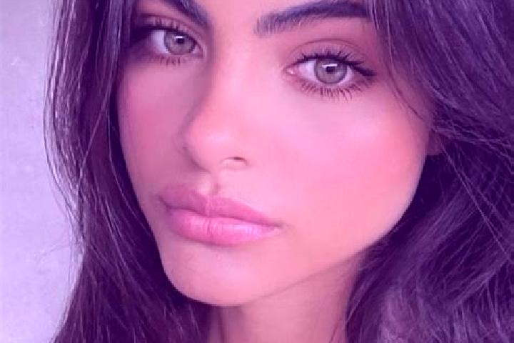 Penelope, 27, a brunette grey-eyed middle eastern companion based in Secunderabad. Offering Tantra, Fetish, GFE, Girlfriend Experience, Prostate Massage. Ava...