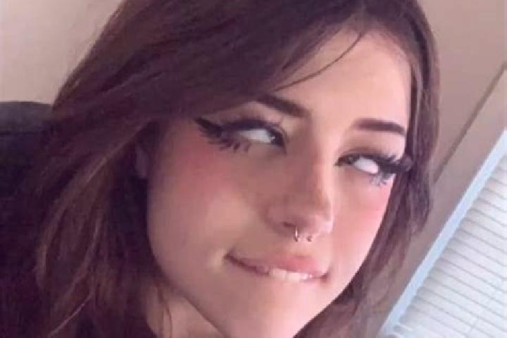 Penelope, 27, a red grey-eyed ebony companion based in Quinte West. Offering OWO, Overnight, Domination, Striptease, BDSM. Available for incall and outcall, ...