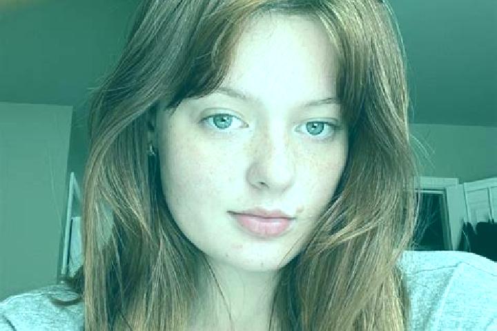 Penelope, 27, a red grey-eyed latina companion based in Unterneuberg. Offering Roleplay, A-Level, CIM, Overnight. Available for incall and outcall, overnight...