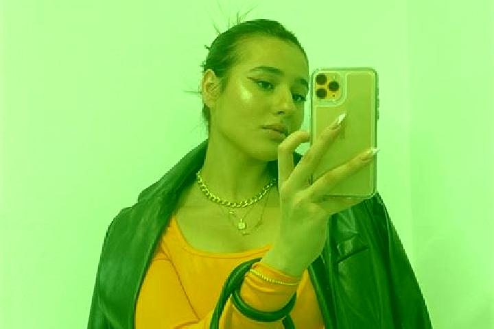 Penelope, 27 — Escort in Karaoez, Turkey