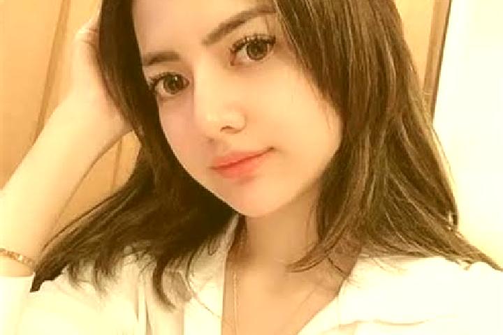 Penelope, 27 — Escort in Perreng, Indonesia