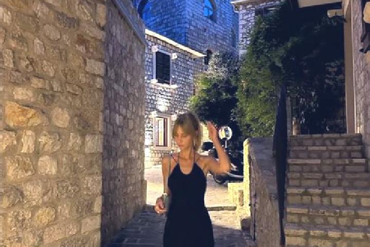 Penelope, 27 — Escort in Savnik, Montenegro