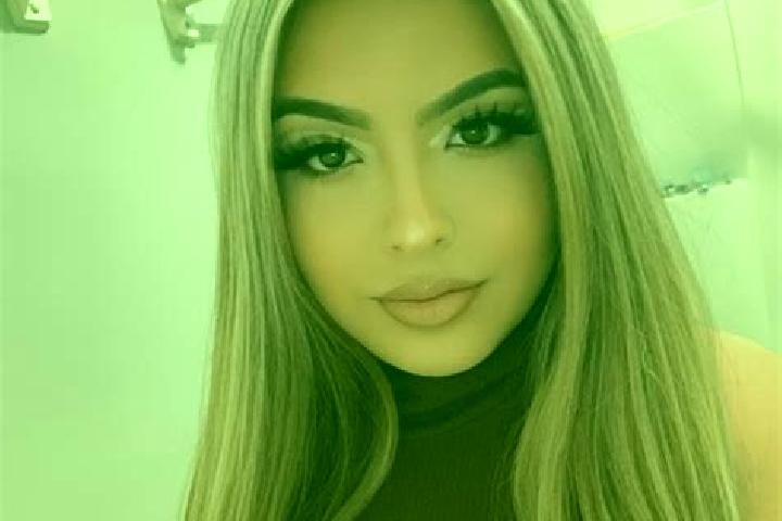 Penelope, 28, a blonde grey-eyed latina companion based in Banjar Triwangsakelusa. Offering CIM, Erotic Massage, Girlfriend Experience, Party Girl. Available...
