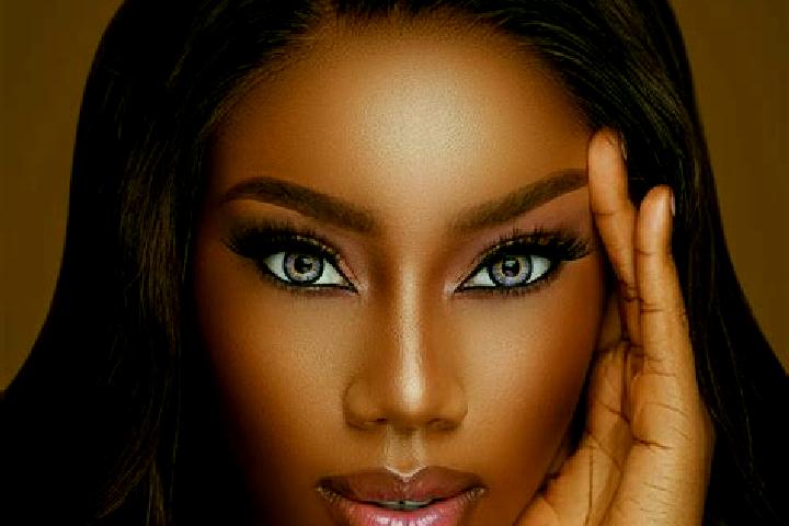 Penelope, 28, a chestnut blue-eyed ebony companion based in Dungarvan. Offering Couples, 69, Duos. Available for incall and outcall, day and evening dates.