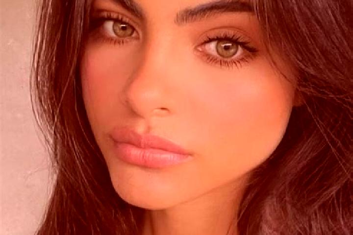 Penelope, 28, a red green-eyed indian companion based in Villaquilambre. Offering Travel Companion, GFE, BDSM. Available for incall and outcall, day and even...