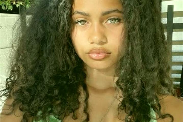 Penelope, 28, a red green-eyed mixed companion based in Madalag. Offering Overnight, Party Girl, 69. Available for incall and outcall, day and evening dates.