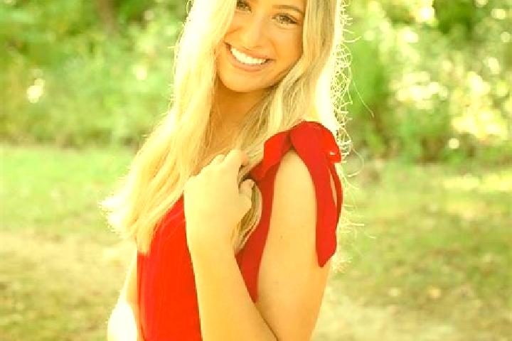 Penelope, 28 — Escort in Moberly, United States