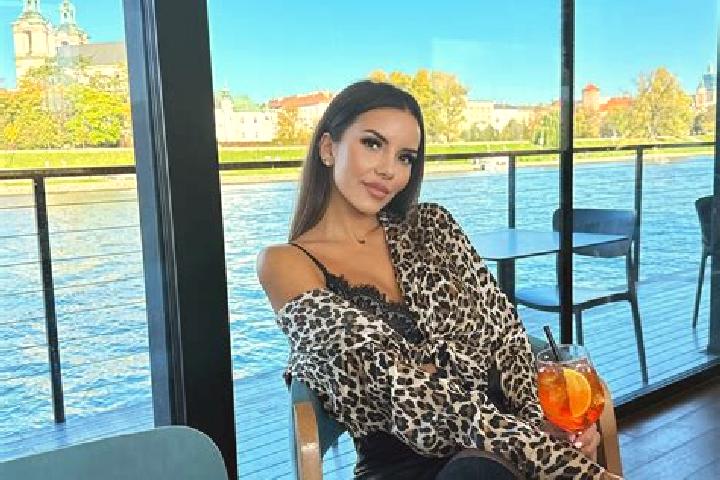 Penelope, 28 — Escort in Yana, Myanmar