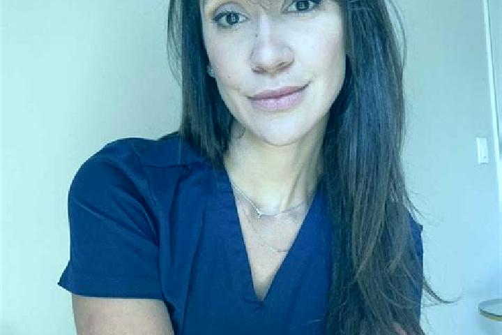 Penelope, 29, a auburn blue-eyed slavic companion based in Ribera del Fresno. Offering Girlfriend Experience, Erotic Massage, Dinner Date, Overnight. Availab...