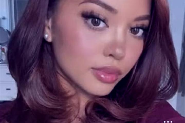 Penelope, 29, a auburn brown-eyed latina companion based in Bocki. Offering Travel Companion, BDSM, Girlfriend Experience, Dinner Date. Available for incall ...