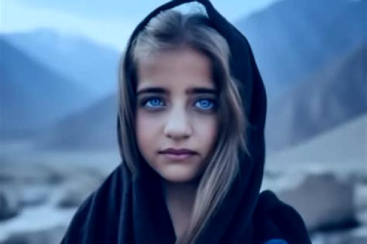 Penelope, 29, a blonde amber-eyed middle eastern companion based in Parpi. Offering GFE, OWO, Girlfriend Experience, Striptease, Dinner Date. Available for i...