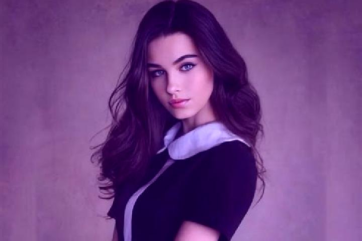 Penelope, 29, a brunette grey-eyed slavic companion based in Bardallur. Offering BDSM, Girlfriend Experience, Travel Companion. Available for incall and outc...