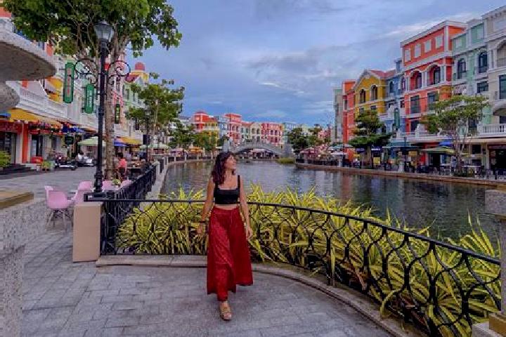 Penelope, 29, a chestnut blue-eyed caribbean companion based in Thanh Phu. Offering Prostate Massage, Couples, Party Girl, Fetish, Duos. Available for incall...