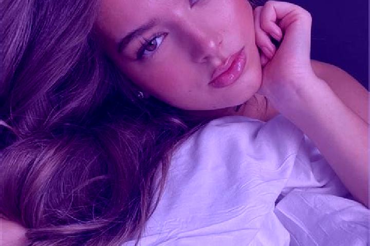 Penelope, 29, a chestnut grey-eyed latina companion based in Brezovica pri Ljubljani. Offering Couples, Duos, Erotic Massage. Available for incall and outcal...