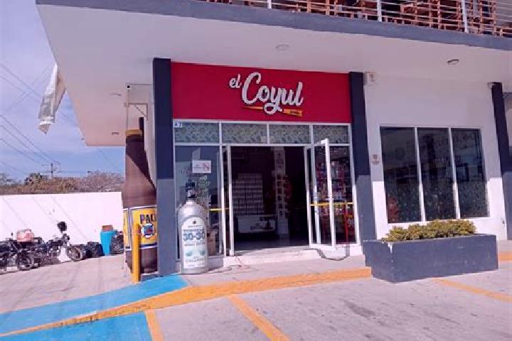 Penelope, 29 — Escort in El Coyul, Mexico
