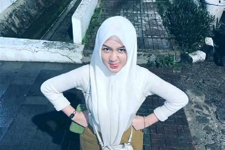 Penelope, 29 — Escort in Gubuk Lauk, Indonesia