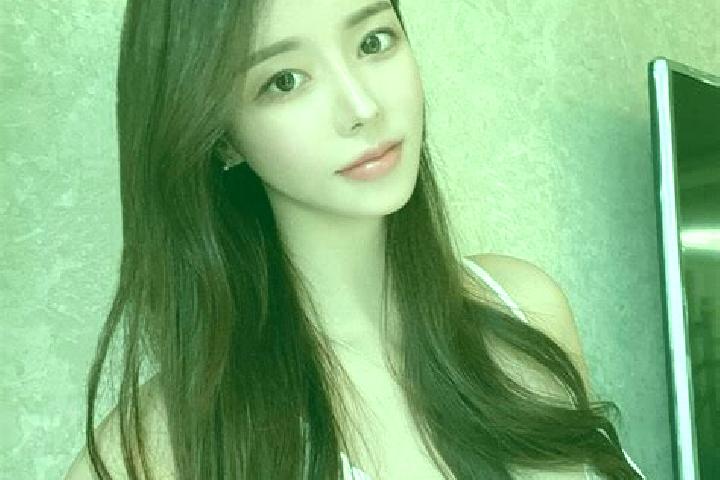 Penelope, 29 — Escort in Huiqu, China