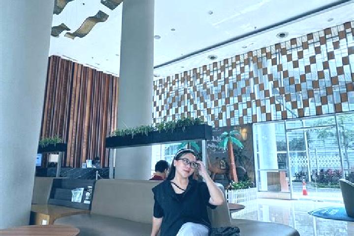 Penelope, 29 — Escort in Pagedangan, Indonesia